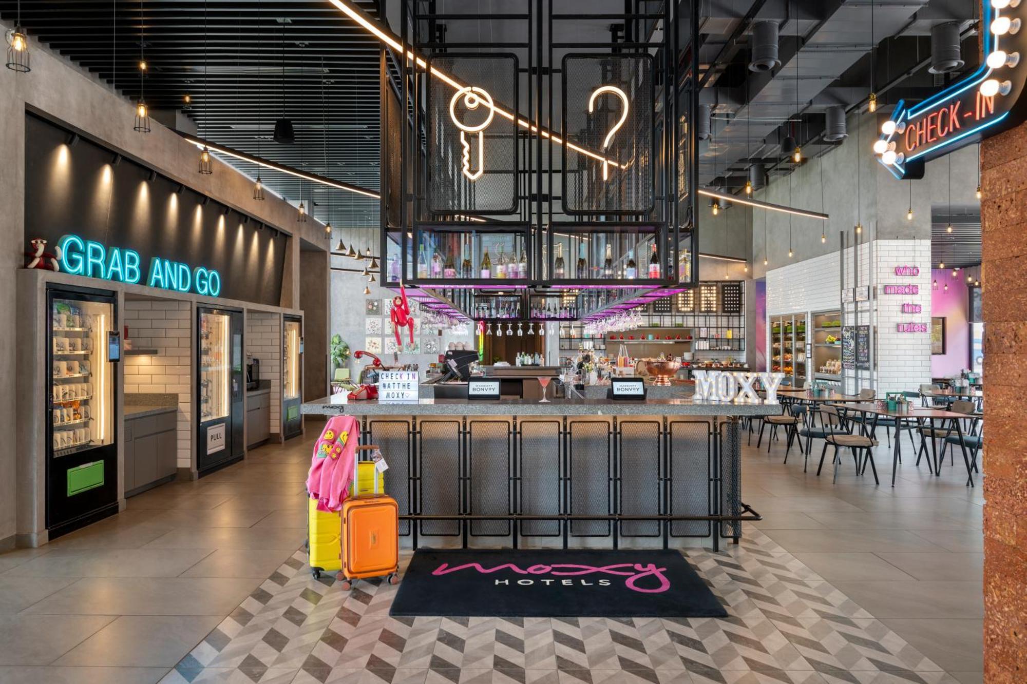 מלון Devanahalli Moxy Bengaluru Airport Prestige Tech Cloud מראה חיצוני תמונה
